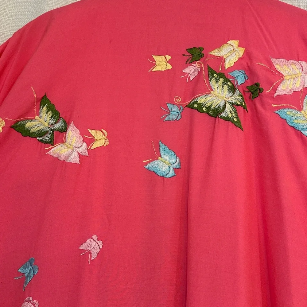Vintage Japanese Silk Kimono Embroidered Butterflies - Picture 11 of 12